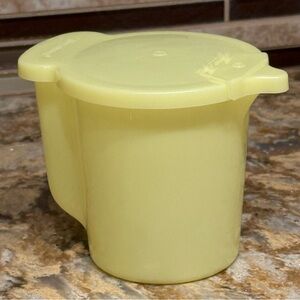 Vintage Tupperware Pastel Yellow Creamer with Working Flip Top Lid Style 574-11